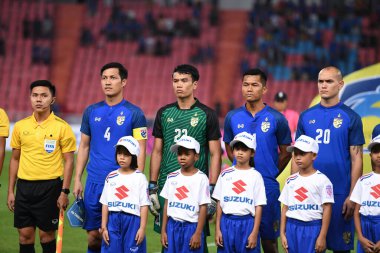 Bangkok-Tayland-9NOV2018: Tayland milli stadyumunda Timor leste ile Tayland arasındaki AFF Suzuki kupası 2018 'de Siwarak Tedsungnoen oynuyordu