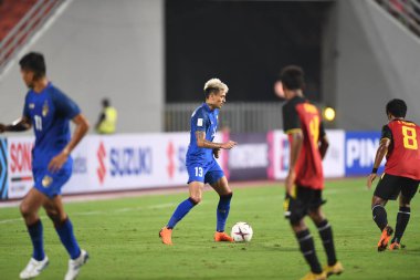 Bangkok-Tayland-9NOV2018: Tayland Milli Stadyumu 'nda Tayland ile Tayland arasındaki AFF Suzuki Kupası 2018' de oynayan Phillip patenci