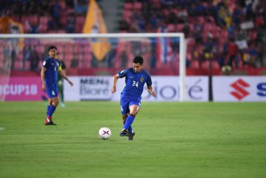 Bangkok-Tayland-9NOV2018: Tayland milli stadyumundaki Timor leste ile Tayland arasındaki AFF Suzuki Kupası 2018 maçında Korrakod Viriyaudomsiri oyuncusu