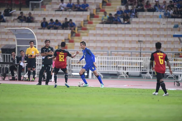 2018年11月9日 在Aff Suzuki杯2018年期间 Sanrawat Dechmitr在泰国对东帝汶的比赛中 — 图库照片