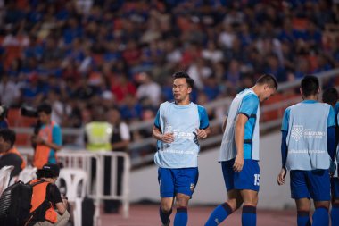 Bangkok-Tayland-17NOV2018: Tayland milli stadyumunda Tayland ile Endonezya arasındaki AFF Suzuki Kupası 2018 'de Sümanya purisai oyuncusu eylemde