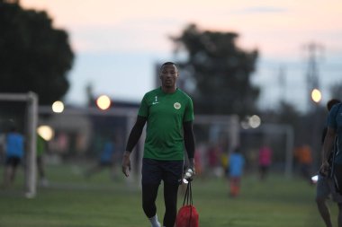 Buriram-Tayland-7Jun2019: Curacao oyuncusu Vietnam 'a karşı antrenman öncesi Chang antrenman sahasında, defin, thailand