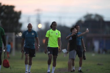 Buriram-Tayland-7Jun2019: Curacao oyuncusu Vietnam 'a karşı antrenman öncesi Chang antrenman sahasında, defin, thailand