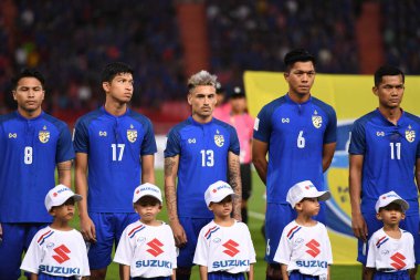 Bangkok-Tayland-17NOV2018: Tayland milli stadyumunda Tayland ile Endonezya arasındaki AFF Suzuki Kupası 2018 'de oynayan Phillip roller