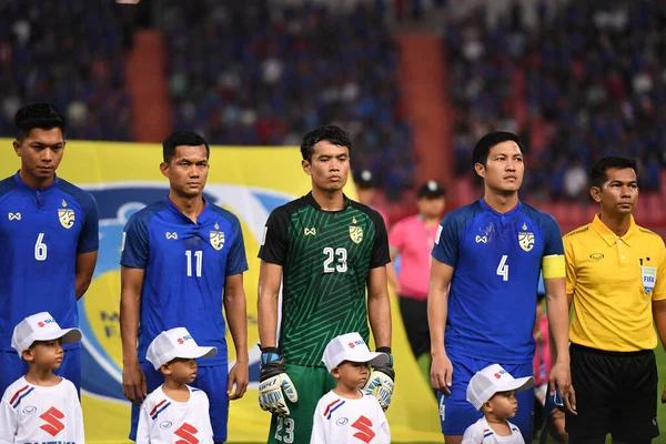 Bangkok-Tayland-17NOV2018: Siwarak Tedsungnean Tayland Milli Stadyumu 'nda Tayland ile Endonezya arasında oynanan AFF Suzuki Kupası 2018' de