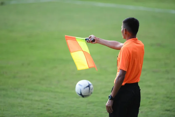 Assistente Arbitro Stiva Bandiera Segnale Offside — Foto Stock