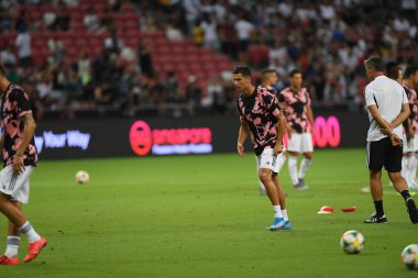 Kallang, Singapur - 21 Temmuz 2019: Juventus 'un oyuncusu Cristiano Ronaldo, Juventus ve Spurs arasında Singapur' daki ulusal stadyumda 2019 yılındaki eylemde. 