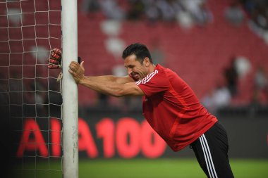 Kallang, Singapur - 21 Temmuz 2019: Juventus 'un oyuncusu Gianluigi Buffon, Juventus ile Singapur Ulusal Stadyumu arasındaki buzul 2019 savaşında 