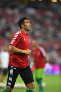 Kallang, Singapur - 21 Temmuz 2019: Juventus 'un oyuncusu Gianluigi Buffon, Juventus ile Singapur Ulusal Stadyumu arasındaki buzul 2019 savaşında 