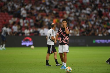 Kallang, Singapur - 21 Temmuz 2019: Juventus 'un oyuncusu Cristiano Ronaldo, Juventus ve Spurs arasında Singapur' daki ulusal stadyumda 2019 yılındaki eylemde. 