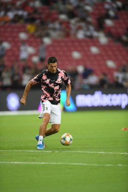 Kallang, Singapur - 21 Temmuz 2019: Juventus 'un oyuncusu Cristiano Ronaldo, Juventus ve Spurs arasında Singapur' daki ulusal stadyumda 2019 yılındaki eylemde.   