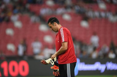 Kallang, Singapur - 21 Temmuz 2019: Juventus 'un oyuncusu Gianluigi Buffon, Juventus ile Singapur Ulusal Stadyumu arasındaki buzul 2019 savaşında 