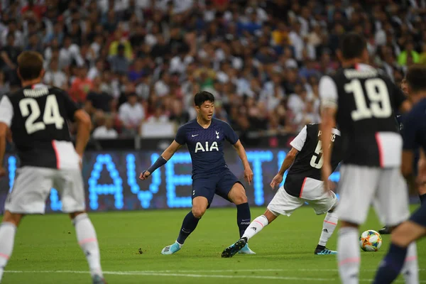 Kallang, Singapur - 21 Temmuz 2019: Heung-Min Son, Tottenham Hotspur oyuncusu Juventus ile Singapur 'daki ulusal stadyumda oynanan maç sırasında 