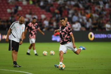Kallang, Singapur - 21 Temmuz 2019: Juventus 'un Cristiano Ronaldo oyuncusu, Juventus ile Tottenham Hotspur arasında 2019 yılında Singapur' un başkenti Singapur 'da görev yaptı.