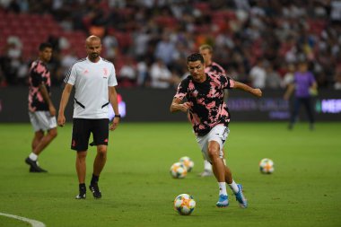 Kallang, Singapur - 21 Temmuz 2019: Juventus 'un Cristiano Ronaldo oyuncusu, Juventus ile Tottenham Hotspur arasında 2019 yılında Singapur' un başkenti Singapur 'da görev yaptı.