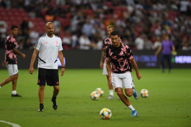 Kallang, Singapur - 21 Temmuz 2019: Juventus 'un Cristiano Ronaldo oyuncusu, Juventus ile Tottenham Hotspur arasında 2019 yılında Singapur' un başkenti Singapur 'da görev yaptı.