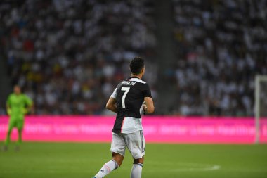 Kallang, Singapur - 21 Temmuz 2019: Juventus 'un Cristiano Ronaldo oyuncusu Juventus ile Singapur' daki ulusal stadyumdaki mahmuzlar arasında 2019 yılındaki eylemde.