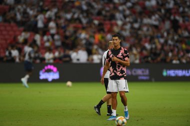 Kallang, Singapur - 21 Temmuz 2019: Juventus 'un Cristiano Ronaldo oyuncusu, Juventus ile Tottenham Hotspur arasında 2019 yılında Singapur' un başkenti Singapur 'da görev yaptı.