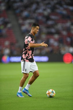 Kallang, Singapur - 21 Temmuz 2019: Juventus 'un Cristiano Ronaldo oyuncusu, Juventus ile Tottenham Hotspur arasında 2019 yılında Singapur' un başkenti Singapur 'da görev yaptı.
