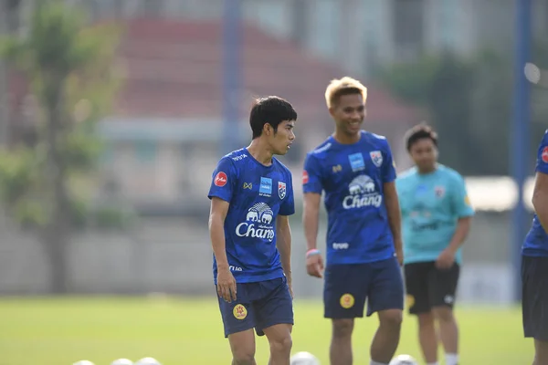 バンコク 2019年5月30日 タイのサラハ ヨーエン選手がトレーニング中にタイのアルパインサッカーキャンプで開催されるキングカップ2019トーナメントの前に — ストック写真