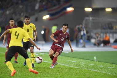 Kuala lumphur-Malezya-14 Kasım 2019: Tayland 'ın Korrakod Wiriyaudomsiri Oyuncusu FIFA Dünya Kupası Katarı 2022' de Malezya 'ya karşı Bukit Jalil, Malezya