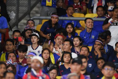 Kuala lumphur-Malezya-14 Kasım 2019: FIFA Dünya Kupası sırasında Malezya 'ya karşı Malezya, Malezya' da düzenlenen 2022 Dünya Kupası 'nda Tayland' ın tanımlanamayan bir taraftarı
