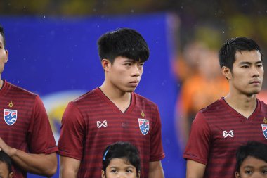 Kuala lumphur-Malezya-14 Kasım 2019: Eakkanit Panya Tayland Oyuncusu FIFA Dünya Kupası Katarı 2022 'de Malezya' ya karşı Buckit Jalil, Malezya
