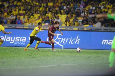Kuala lumphur-Malezya-14Nov2019: Siwakorn Tiatrakul 21 Tayland Futbolcusu FIFA Dünya Kupası Katarı 2022 'de Malezya' ya karşı Malezya, Malezya 
