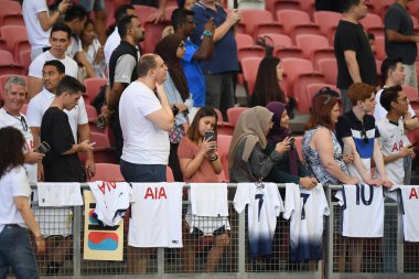 Kallang-singapore-19jul2019-Unidentified fan of tottenham hotspur in action during official training before icc2019 at national stadium,singapore