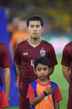 Kuala lumphur-Malezya-14Nov2019: Sarach yooyen # 4 Tayland Oyuncusu FIFA Dünya Kupası Katarı 2022 'de Malezya' ya karşı Bukit Jalil, Malezya