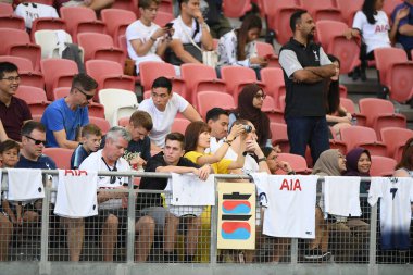 Kallang-singapore-19jul2019-Unidentified fan of tottenham hotspur in action during official training before icc2019 at national stadium,singapore