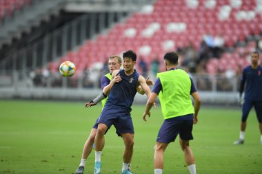 Kallang-singapore-19jul2019-Heung-Min Son player of tottenham hotspur in action during official training before icc2019 at national stadium,singapore