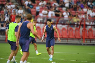 Kallang-singapore-19jul2019-Heung-Min Son player of tottenham hotspur in action during official training before icc2019 at national stadium,singapore