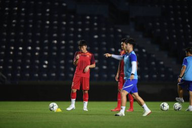 Buriram, Tayland - 3 Haziran 2019: Lng Xun Trng # 6 Vietnam futbolcusu 2019 turnuvası öncesinde Chang Arena, Buriram, Tayland