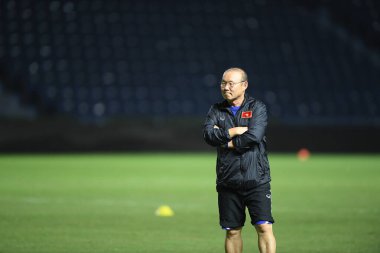 Buriram, Tayland - 3 Haziran 2019: Park Hang-seo turnuvası öncesi antrenman koçu King Cup 2019 'da Chang Arena, Tayland' da