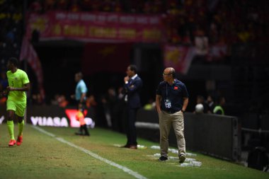 Buriram, Tayland - 8 Haziran 2019: Park Hang-seo Kings Cup final maçı sırasında Chang Arena, Tayland 'da Curacao' ya karşı Vietnam 'ın baş antrenörü