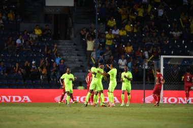 Buriram, Tayland - 8 Haziran 2019: Curacao oyuncuları Chang Arena, Buriram, Tayland 'da oynanan Kings Cup final maçında gol atmayı kutluyorlar