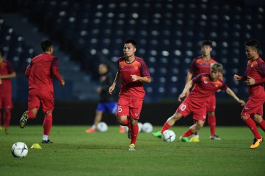 Buriram, Tayland - 3 Haziran 2019: Chang arena, Buriram, Tayland 'daki King Cup 2019 turnuvası öncesinde Vietnam' ın tanımlanamayan oyuncusu