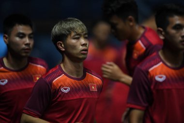 Buriram, Tayland - 3 Haziran 2019: Chang arena, Buriram, Tayland 'daki King Cup 2019 turnuvası öncesinde Vietnam' ın tanımlanamayan oyuncusu
