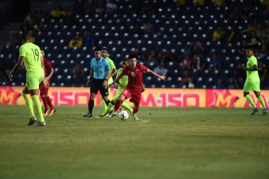 Buriram, Tayland - 8 Haziran 2019: Phm c Huy # 15 Vietnam Oyuncusu Kings Cup final maçı sırasında Chang Arena, Buriram, Tayland 'da Curacao' ya karşı