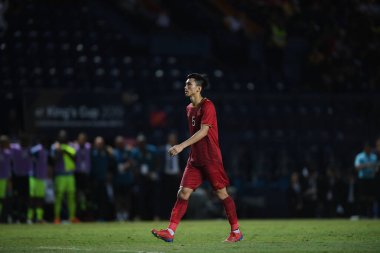 Buriram, Tayland - 8 Haziran 2019: Vn Hu # 5 Vietnam 'da Kings Cup final maçı sırasında Chang Arena, Buriram, Tayland' da Curacao 'ya karşı