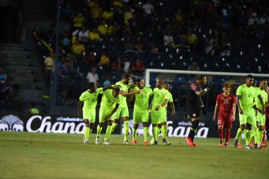 Buriram, Tayland - 8 Haziran 2019: Curacao oyuncuları Chang Arena, Buriram, Tayland 'da oynanan Kings Cup final maçında gol atmayı kutluyorlar