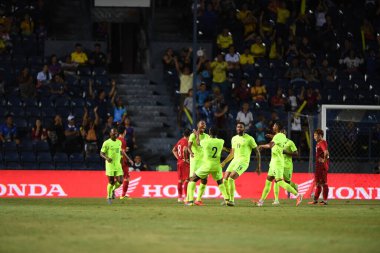 Buriram, Tayland - 8 Haziran 2019: Curacao oyuncuları Chang Arena, Buriram, Tayland 'da oynanan Kings Cup final maçında gol atmayı kutluyorlar