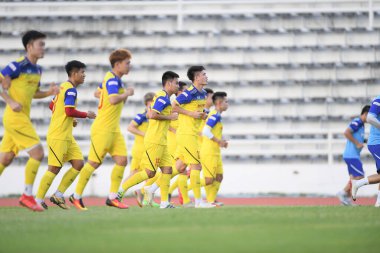 Buriram, Tayland - 6 Haziran 2019: Curacao ile Tayland 'daki eyalet stadyumunda oynanan antrenman öncesinde Vietnam Oyuncuları