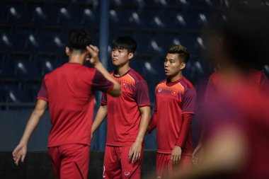 Buriram, Tayland - 3 Haziran 2019: Chang arena, Buriram, Tayland 'daki King Cup 2019 turnuvası öncesinde Vietnam' ın tanımlanamayan oyuncusu