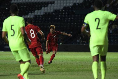 Buriram, Tayland - 8 Haziran 2019: Tran Minh Vuong # 20 Vietnam Oyuncusu Kings Cup final maçı sırasında Chang Arena, Buriram, Tayland