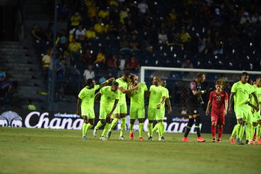 Buriram, Tayland - 8 Haziran 2019: Curacao oyuncuları Chang Arena, Buriram, Tayland 'da oynanan Kings Cup final maçında gol atmayı kutluyorlar