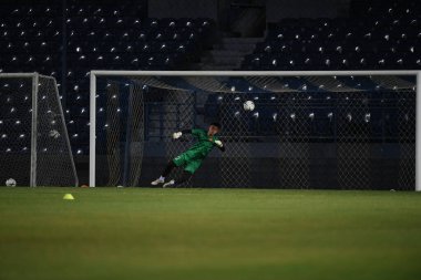 Buriram, Tayland - 3 Haziran 2019: Chang arena, Buriram, Tayland 'daki King Cup 2019 turnuvası öncesinde Vietnam' ın tanımlanamayan oyuncusu