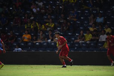 Buriram, Tayland - 8 Haziran 2019: Ha Duc Chinh # 18 Vietnam Futbolcusu Chang Arena, Buriram, Tayland 'da Curacao ile oynanan final maçında
