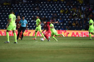 Buriram, Tayland - 8 Haziran 2019: Phm c Huy # 15 Vietnam Oyuncusu Kings Cup final maçı sırasında Chang Arena, Buriram, Tayland 'da Curacao' ya karşı